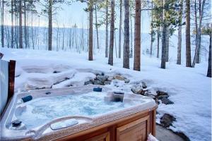 Lodge At Trappers Glen - 6 Bedroom Home + Private Hot Tub, 4 Fireplaces Брекенридж Экстерьер фото